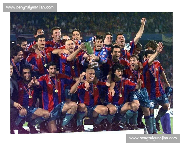 欧冠决赛阵容对比：拜仁七老臣坚守 巴黎仅存两基石